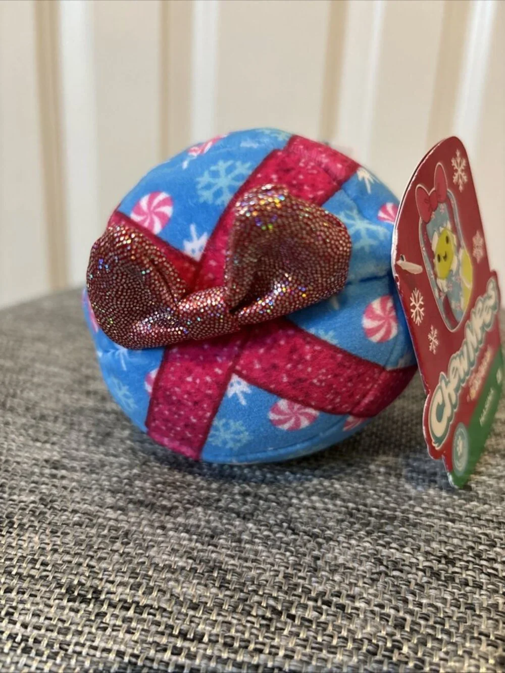ChewMees by Original Squishmallows Hasina the Present 4